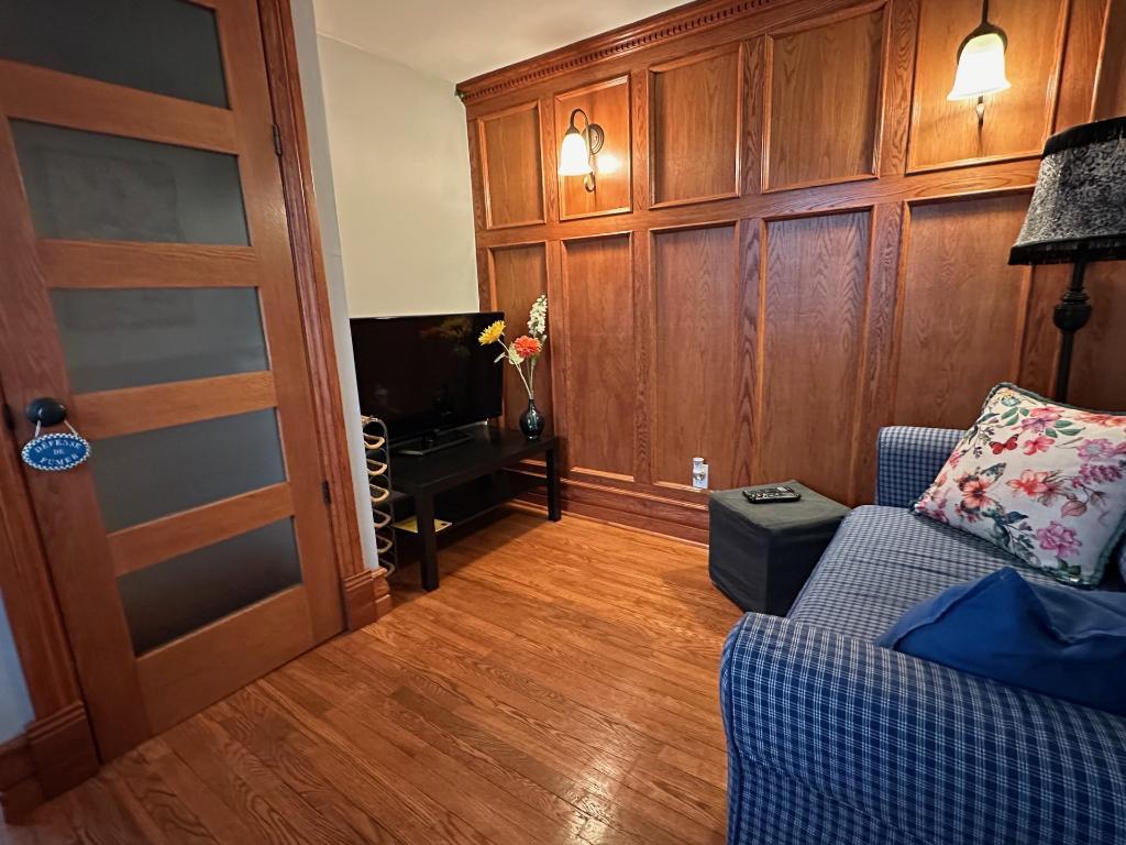 Centre Ville 3 1/2 MEUBLÉ, EQUPÉ, Tout inclus | 3292498