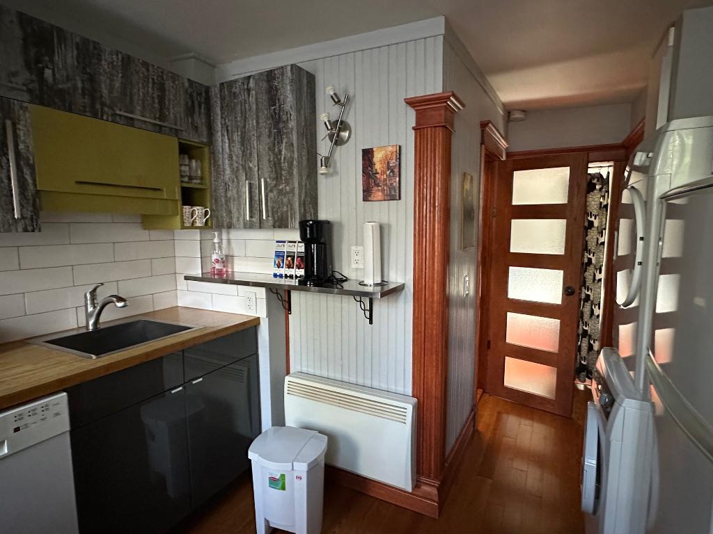 Centre Ville 3 1/2 MEUBLÉ, EQUPÉ, Tout inclus | 3292498