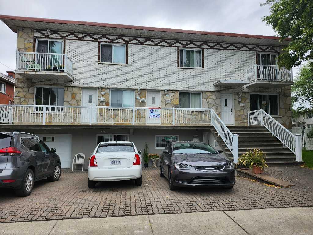 Très grand, 4 1/2 (2e étage de 5 plex ) non chauffé a louer | 3292509