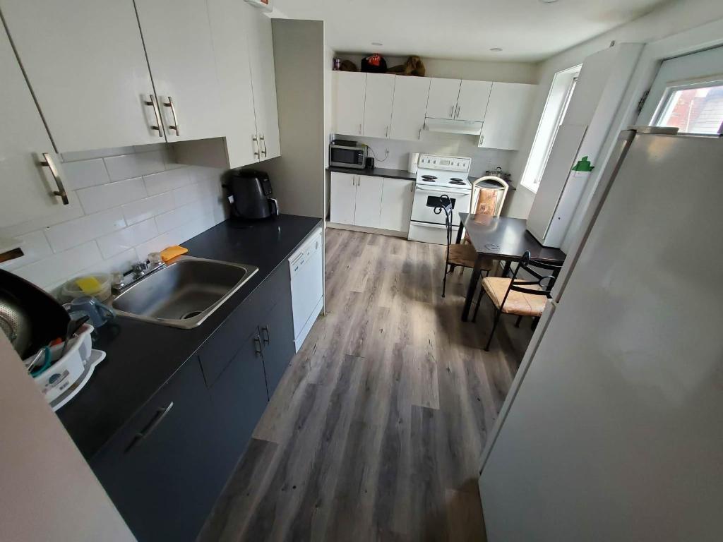 5 demi 529 rue st just | 3292561