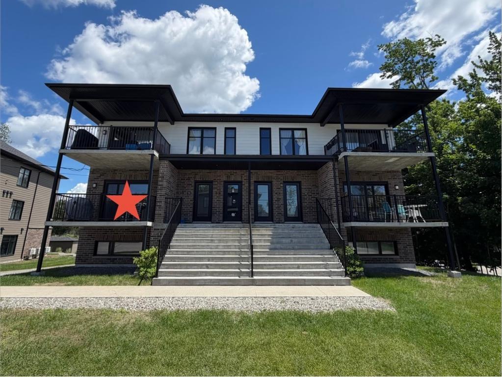 Logement 5 1/2 - Sherbrooke - Les Nations, Jacques-Cartier (Nord) | 3292593
