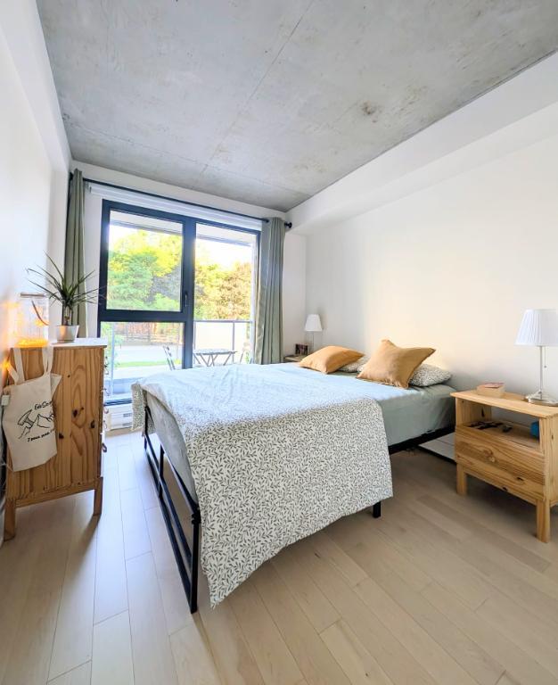 Reprise de bail – Grand 3 ½ Meublé & Neuf (Condo Auguste & Louis) – Dispo Juillet | 3292610