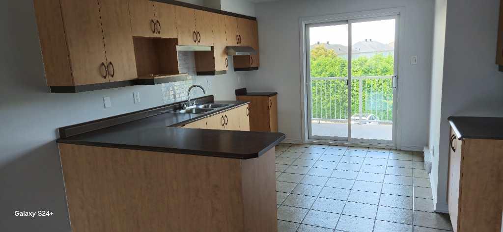 3 Chambres, Plateau, Hull, Sept 2026 | 3292657