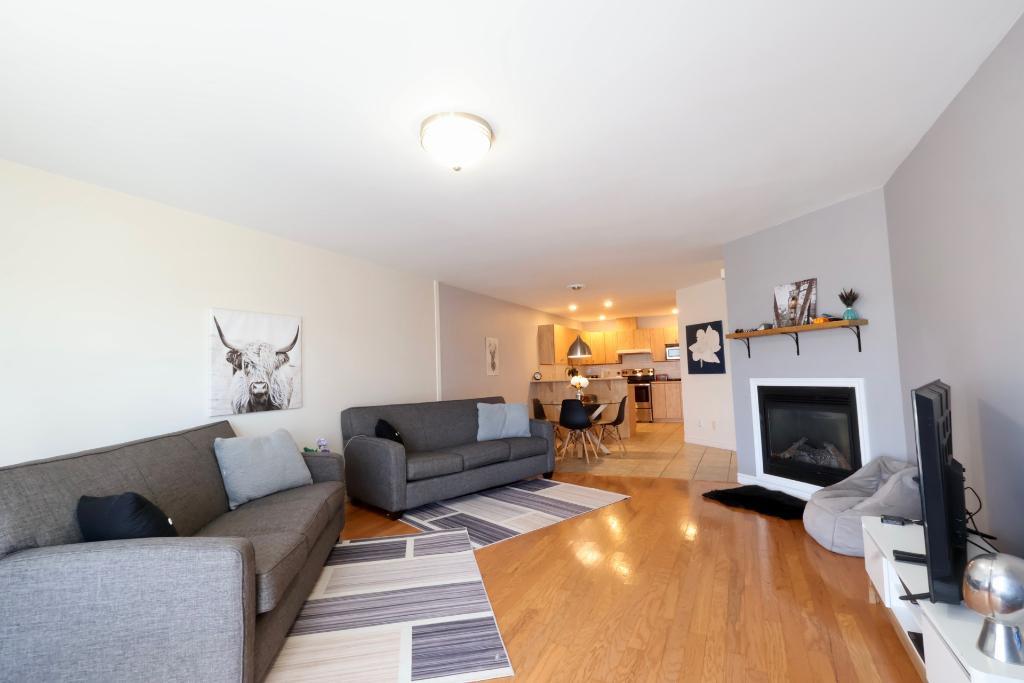 CONDO ENTIÈREMENT MEUBLÉ TOUT INCLUS SECTEUR TRANQUILLE BIEN SITUÉ | 3292658