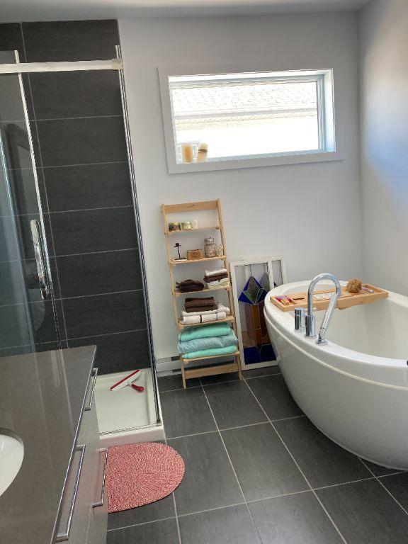 Condo de 2 chambres et une salle de bain | 3292664