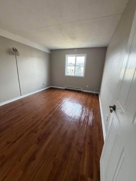 2 CH - 1 SDB - Gatineau - $1,720 /mo | 3292726