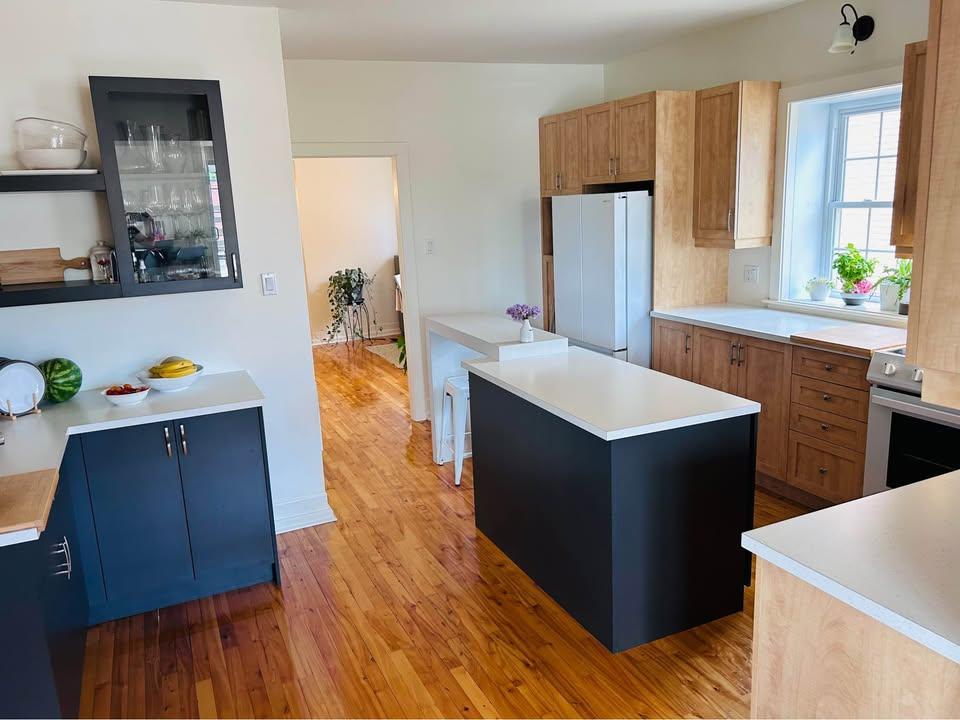 Magnifique appartement parfaitement situé au centre-ville de Farnham (2600 pi carrés) | 3292765