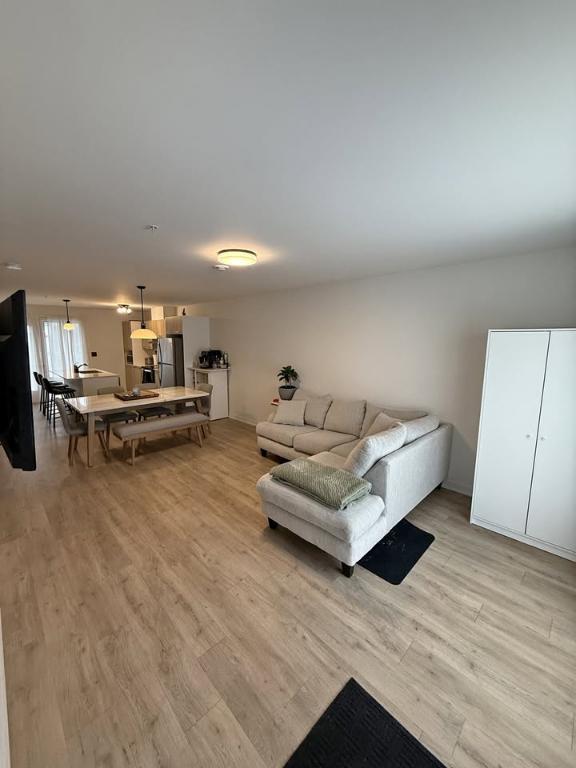 2 chambres à coucher - 2 salles de bains - Prix réduit | 3292775
