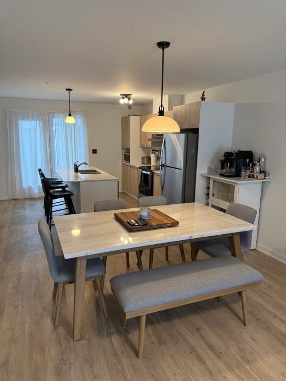 2 chambres à coucher - 2 salles de bains - Prix réduit | 3292775