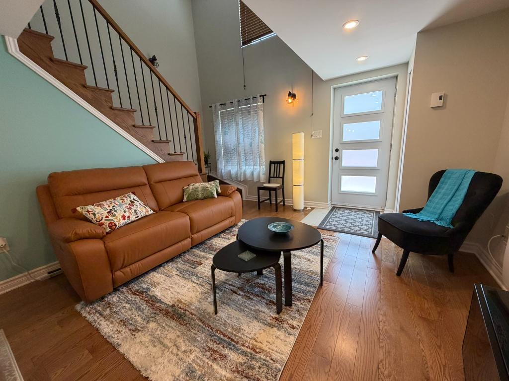 Walk To Parliament 3 1/2 FURNISHED, EQUPPED, ALL INCLUDED | 3292778