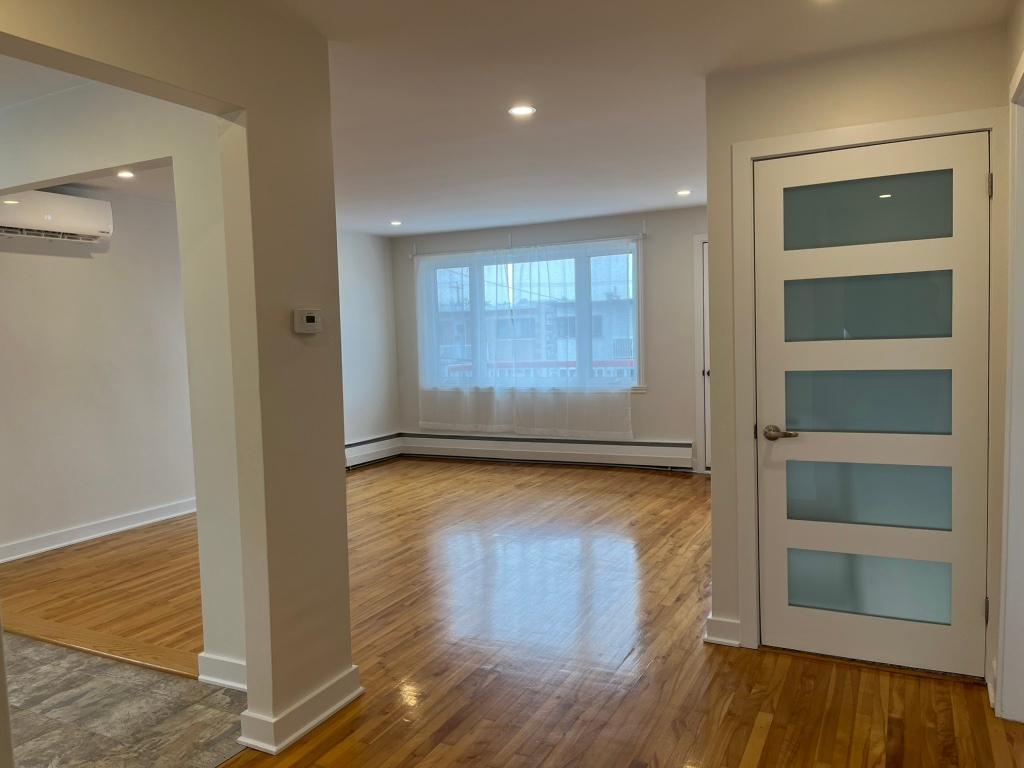 Lasalle Ensoleillé haut 5 1/2 | 3292797