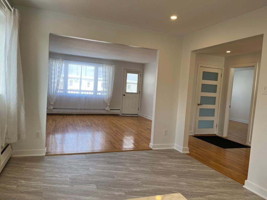Lasalle Ensoleillé haut 5 1/2 | 3292797