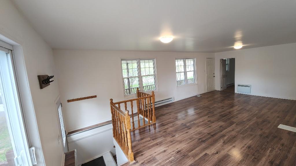 Grande maison complète à louer – 4 chambres, 2 sallea de bain, terrain privé Salaberry-de-Valleyfield | 3292804