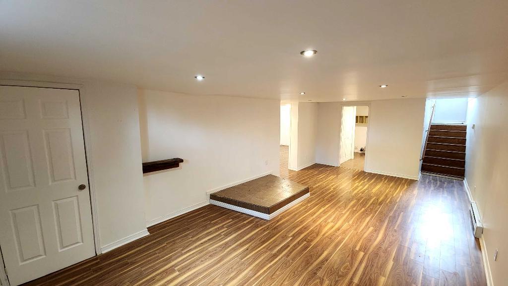Grande maison complète à louer – 4 chambres, 2 sallea de bain, terrain privé Salaberry-de-Valleyfield | 3292804