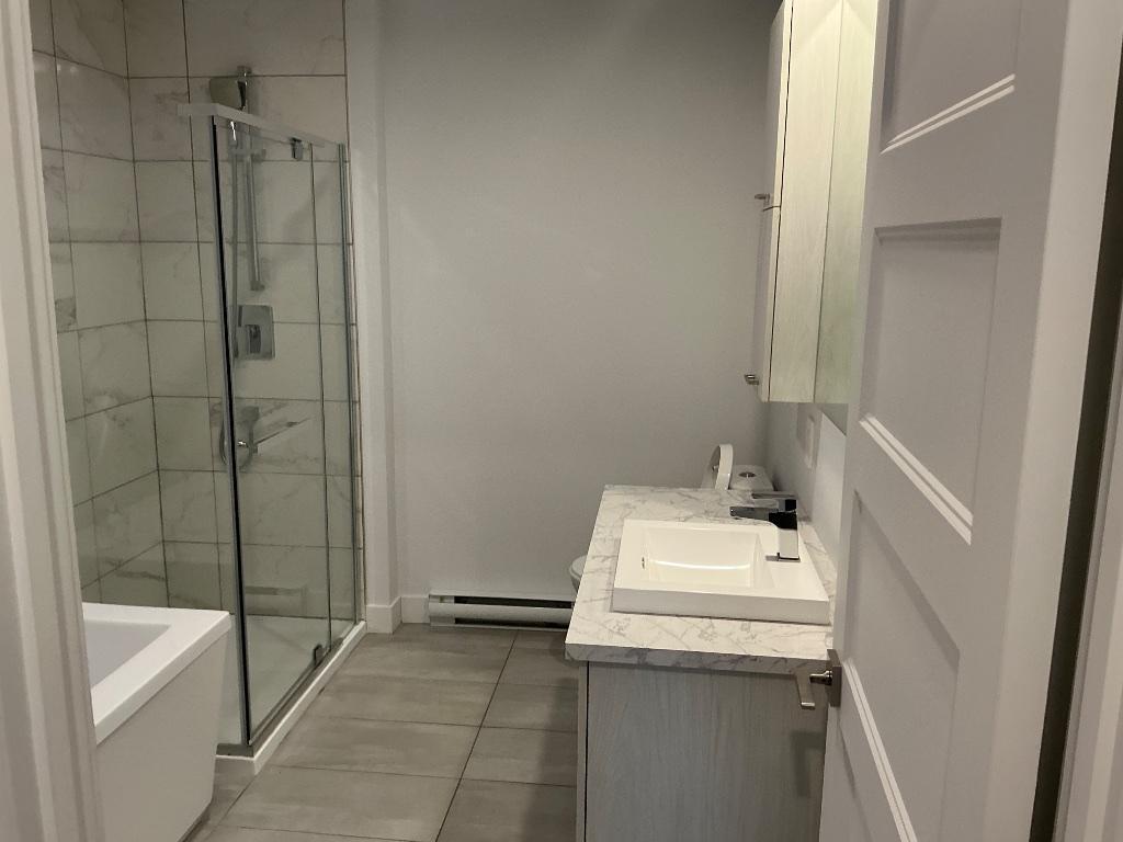 Condo à louer | 3292811