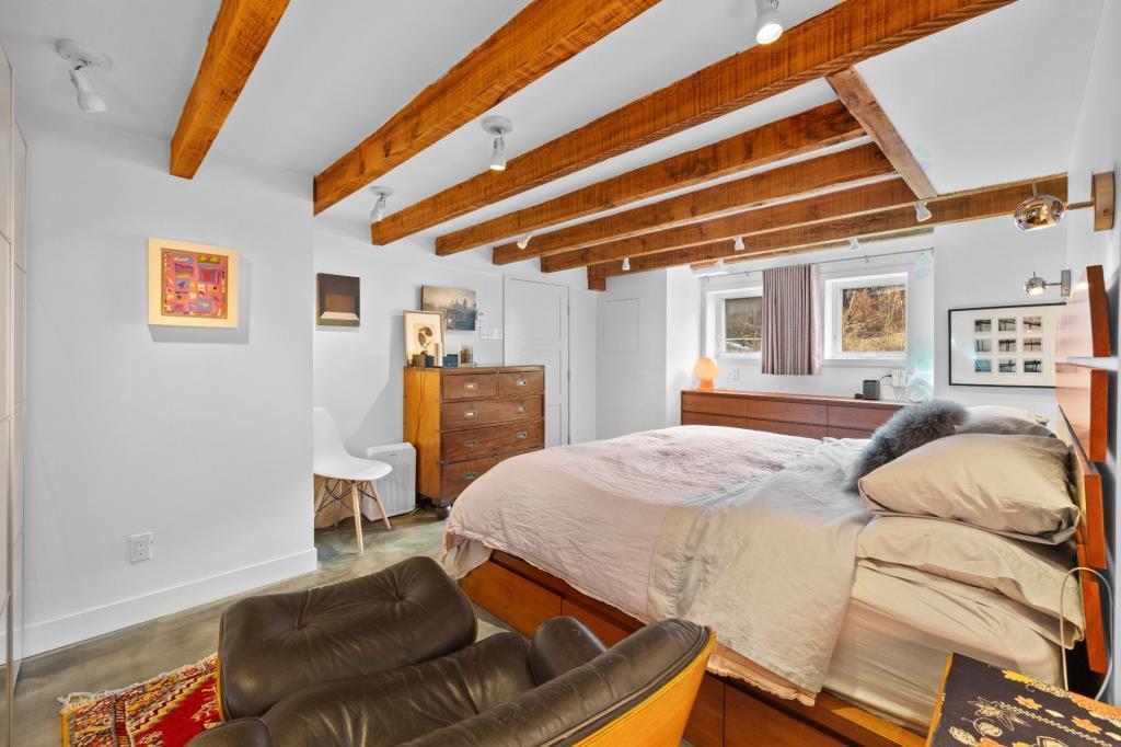 Splendide bas de duplex entièrement rénové à aire ouverte – 3 CAC + bureau avec sous-sol et terrasse | Au cœur de NDG (chauffage inclus) | 3292837