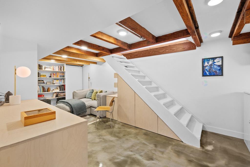 Splendide bas de duplex entièrement rénové à aire ouverte – 3 CAC + bureau avec sous-sol et terrasse | Au cœur de NDG (chauffage inclus) | 3292837