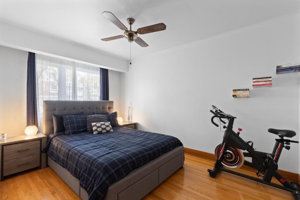 Bas de duplex avec ELECTROS, COUR PRIVÉE, GARAGE et 2 SALLES DE BAINS COMPLÈTES, A/C MURALE. | 3292839