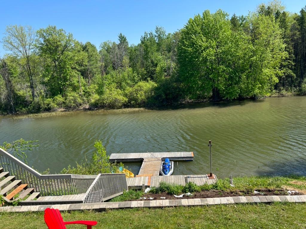 Chalet au bord de L'eau | 3292893