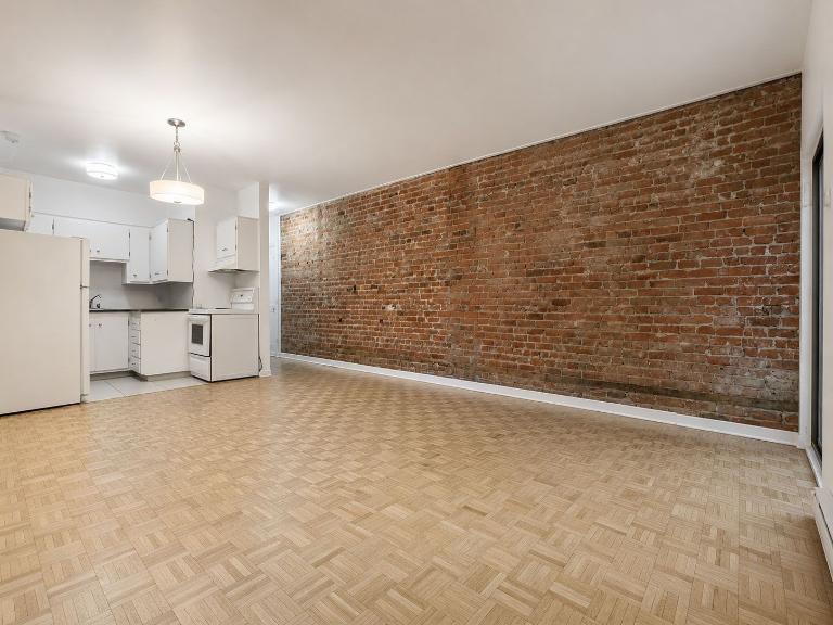 Superbe 3 1/2 rue St-Urbain, Montréal! | 3293641