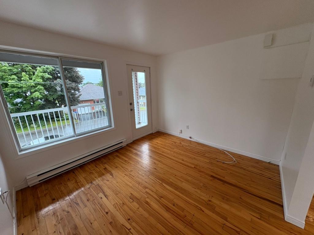 5 1/2 + entrée privée à louer | 3293882