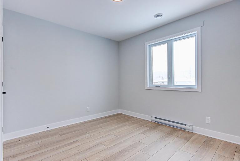 2 CH - 1 SDB - Granby - $1,600 /mo | 3294109