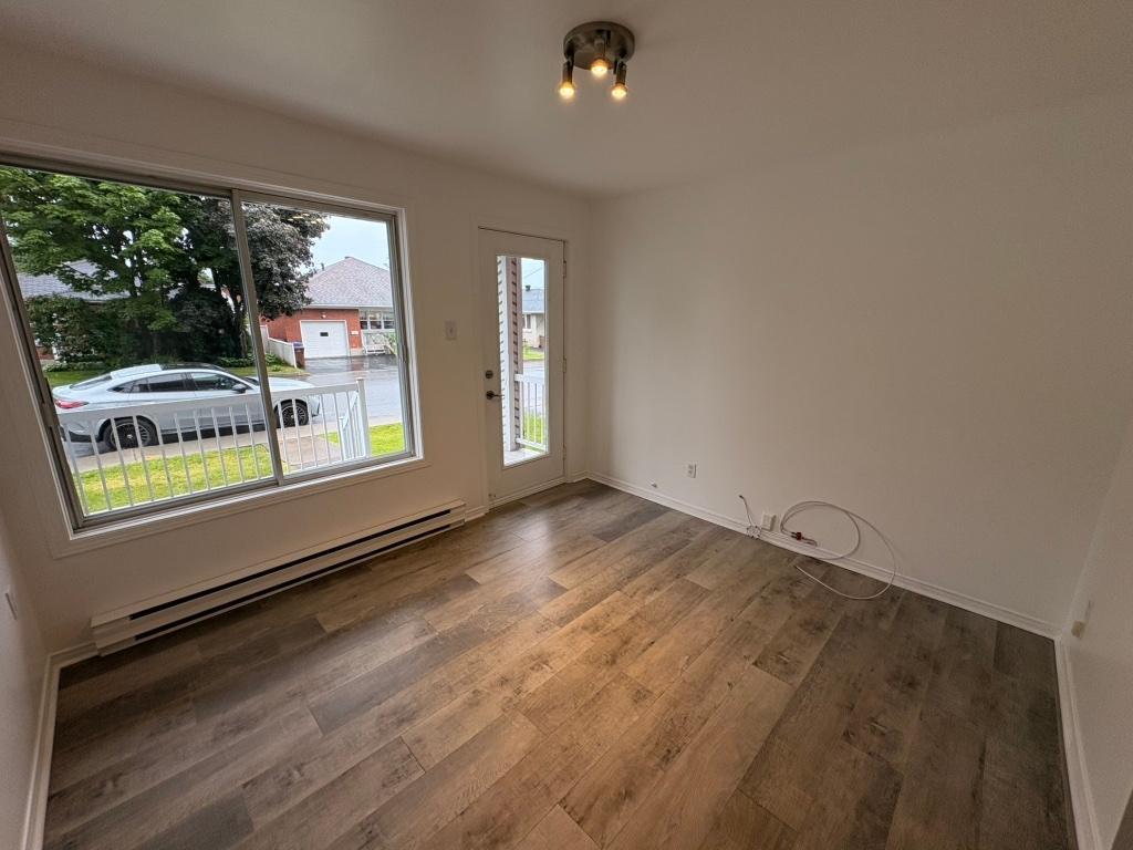 5 1/2 + sous-sol à louer | 3294216