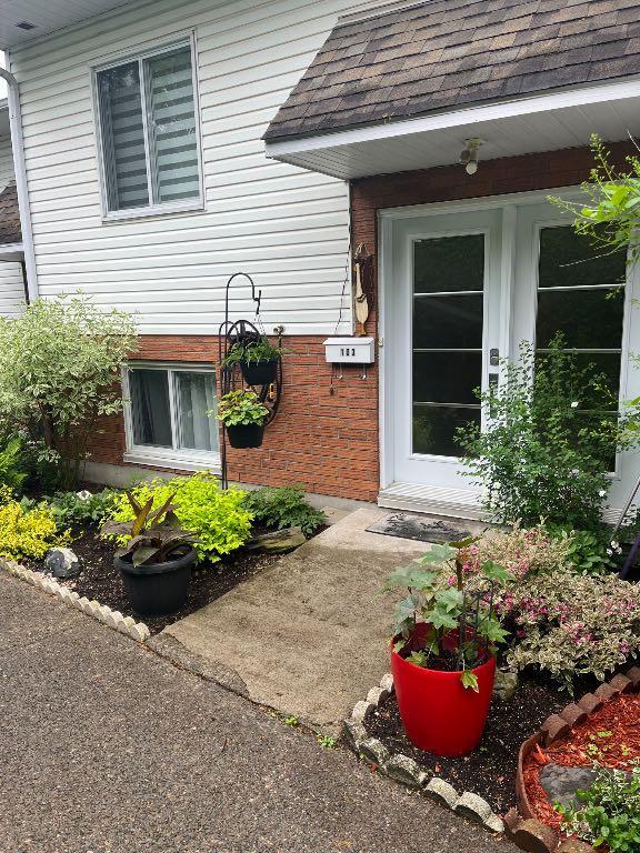 À louer Maison de ville au centre-ville de Victoriaville | 3294338