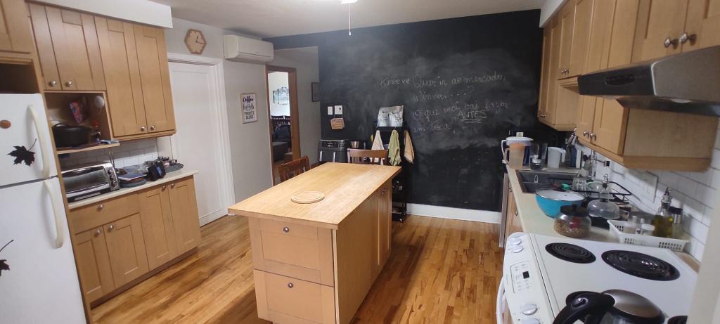 Cession de bail : Spacieux appartement sur 2 étages avec garage | Face au parc | Métro Sauvé | 3295063