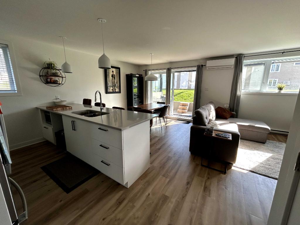 Appartement 3 chambres et 1 salle de bain, dispo maintenant | 3295276