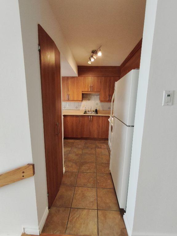 4½ Laval | Métro Concorde | Parking + Rangement | 1700$ | 3295288