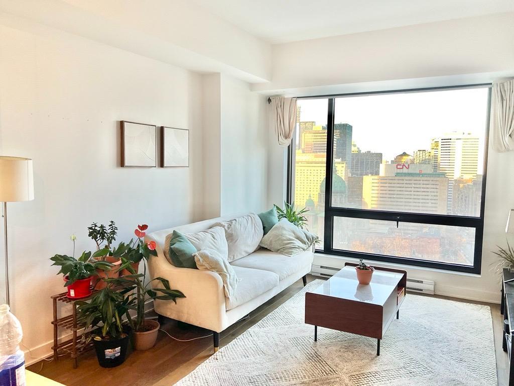 Condo 1 chambre entièrement meublé – Tour des Canadiens (1 990 $/mois) | 3295312