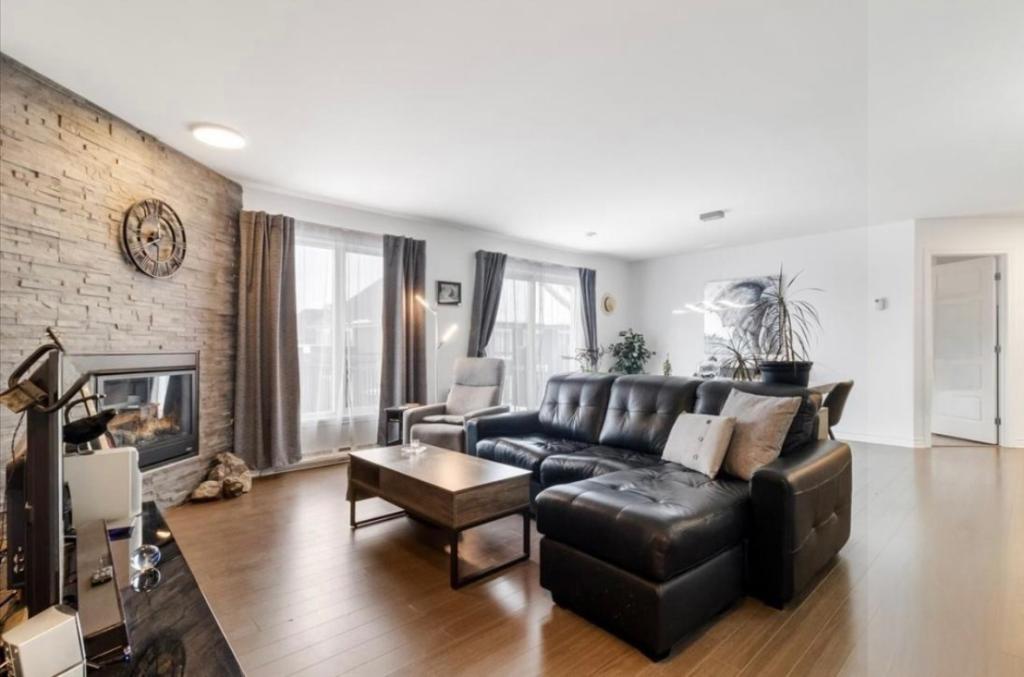 Magnifique 4 1/2 à St-Constant disponible immédiatement **1er mois de loyer gratuit** | 3296638