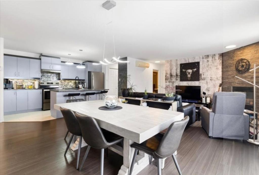 Magnifique 4 1/2 à St-Constant disponible immédiatement **1er mois de loyer gratuit** | 3296638