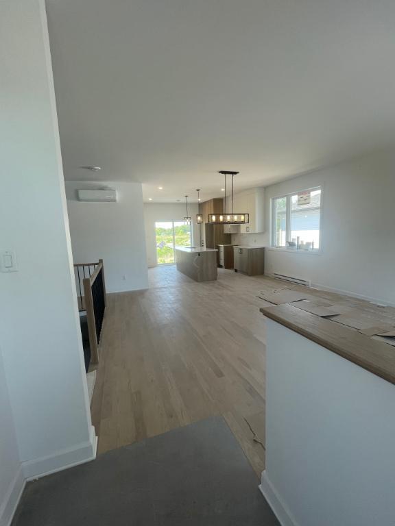 SAINT-JEAN-SUR-RICHELIEU - SUPERBE MAISON NEUVE À LOUER, 3 CHAMBRES (POSSIBILITÉ D'UNE 4e AU SOUS-SOL) | 3295651