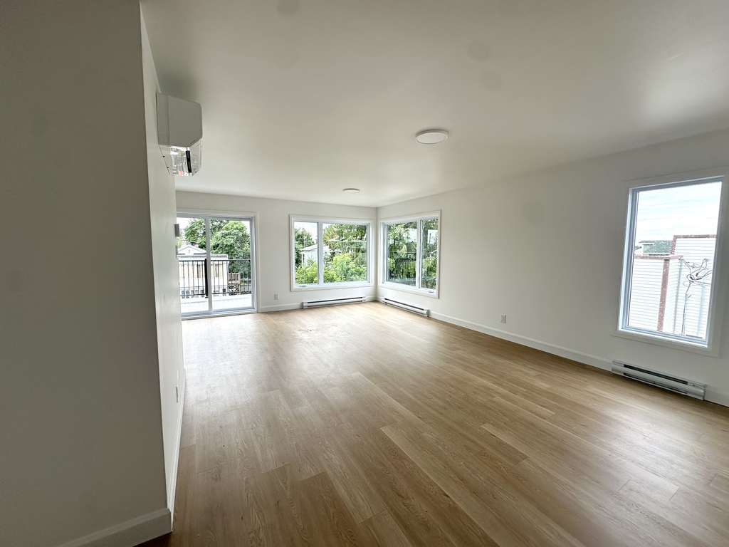 NOUVELLE CONSTRUCTION 2026 – Triplex 4½ | 3296492