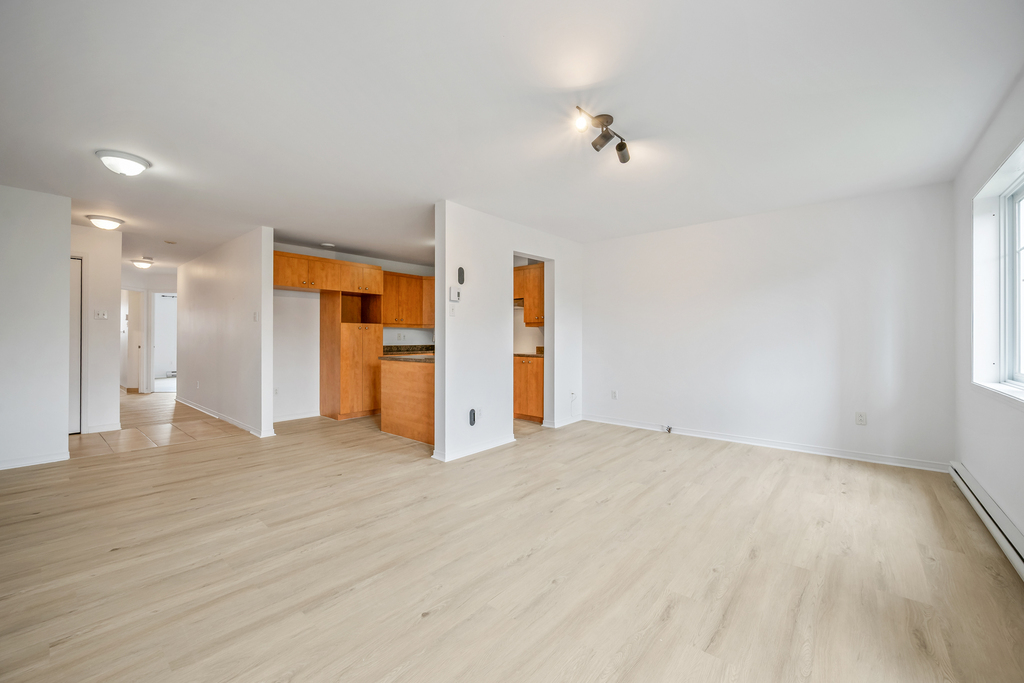 Magnifique 4 1/2 | 3296497
