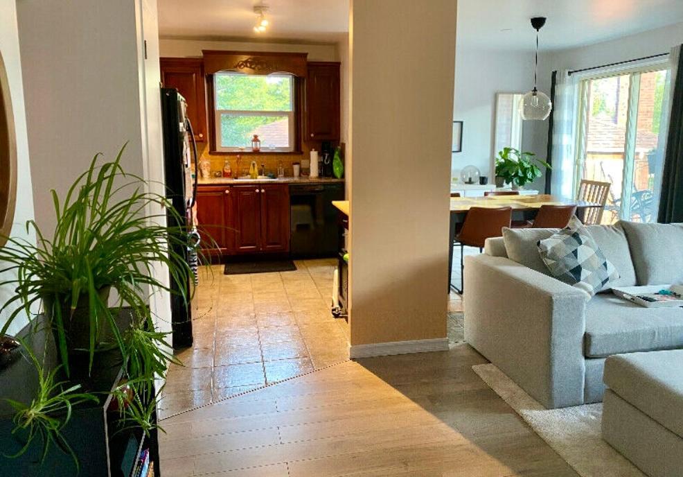 Beau grand 4 et demi de style condo | 3296537