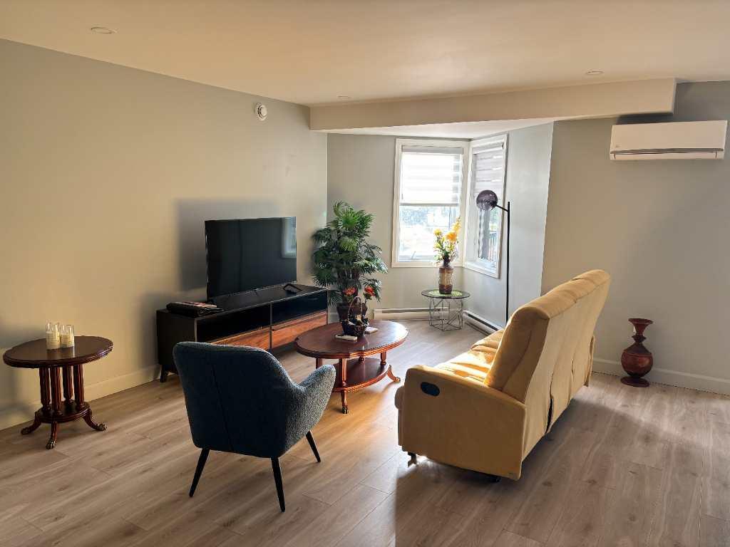 Condo 4 1/2 locatif moderne avec ascenseur | 3296597