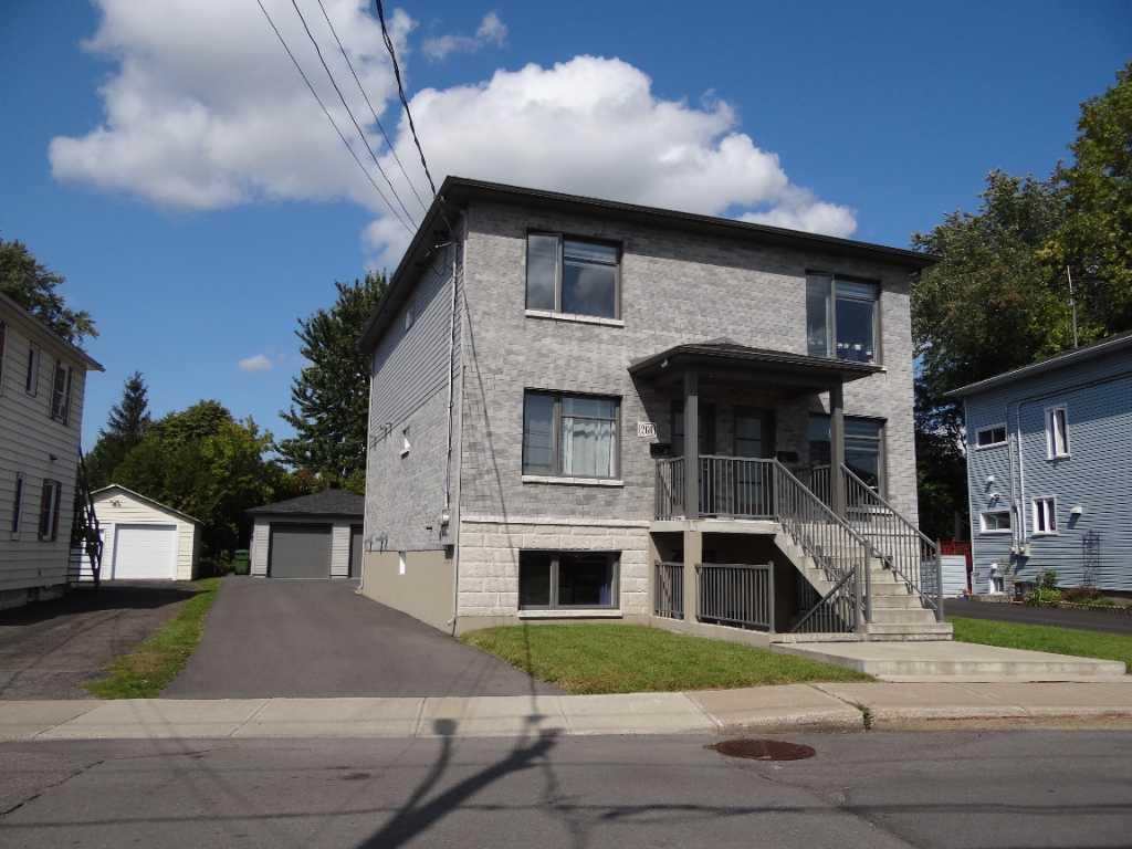 4 1/2 REZ-DE-JARDIN PLAFONDS 9 PIEDS AVEC CABANON | 3296607