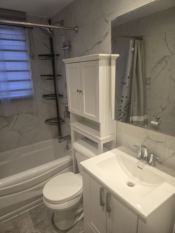Appartement à Louer - 4 1/2 -Disponible | 3267309