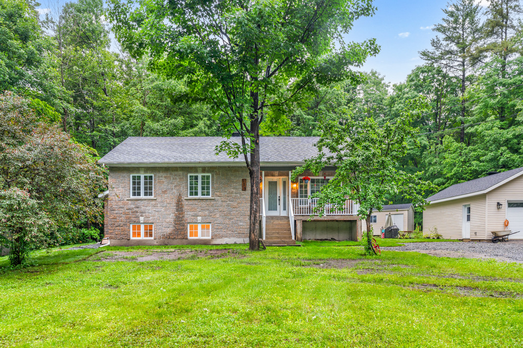 3½ Tout RÉNOVÉ à Louer – Sainte-Sophie | 3297124