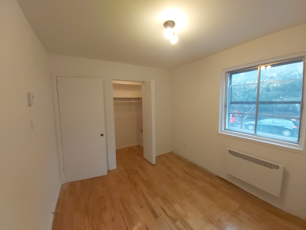 4 ½, 2 Chambres, Centre-sud, Près UQAM | 3297136