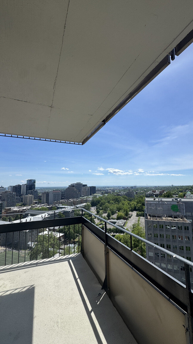 1 Bedroom - 3545 Chemin De La Côte-des-Neiges, Montréal | 3297148