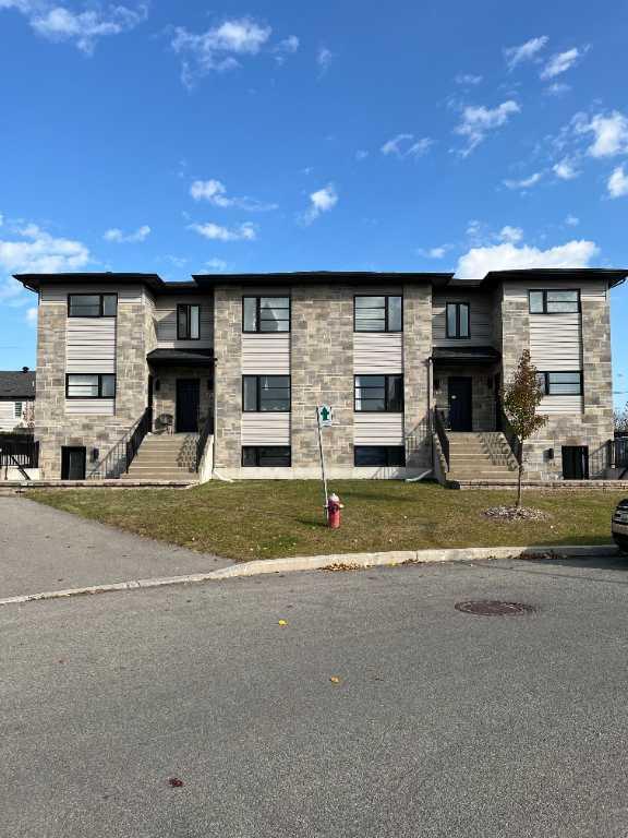 Beau 5 et demi à Blainville | 3297212