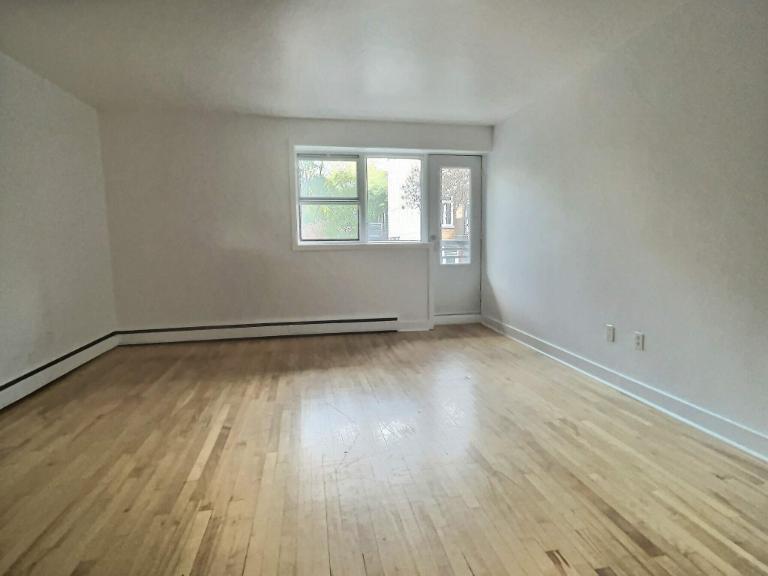 2 CH - 1 SDB - Montréal - $1,375 /mo | 3297392