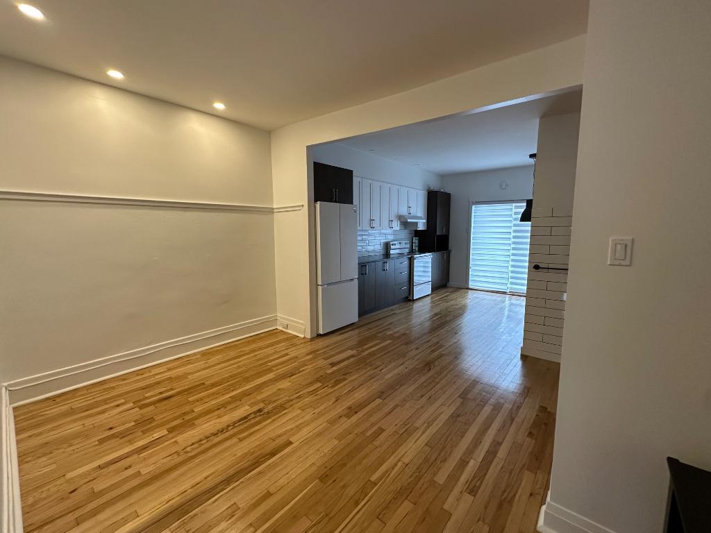 Magnifique 3 1/2 rénové | 3297393