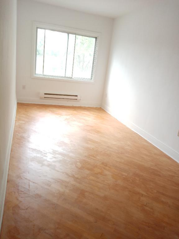 4 1/2 à Louer St-Laurent près du REM Bois-Franc | 3297399