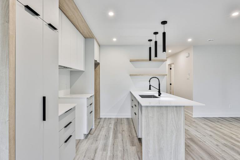 3 CH - 1 SDB - Sainte-Agathe-des-Monts - $1,800 /mo | 3297420
