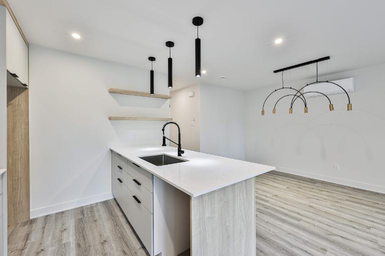 3 CH - 1 SDB - Sainte-Agathe-des-Monts - $1,800 /mo | 3297420